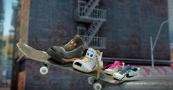 Обои Sneaks