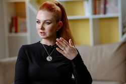 Обои Со всеми бывает