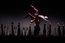 Обои TheatreHD: Эдвард Клюг: Кармина Бурана