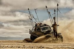 Фото Безумный Макс: Дорога ярости