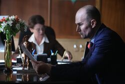 Обои Пустые города (Сериал 2024)