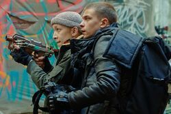 Фото Подростки в космосе