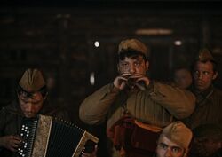 Обои Война и музыка