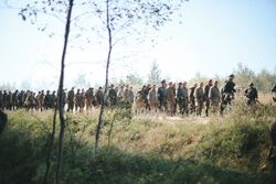Обои Солдатская мать