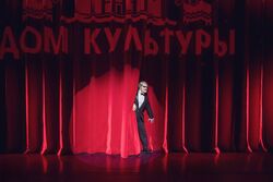 Обои TheatreHD: Мамма мимо! или Мюзикл пошёл не так