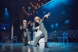Обои TheatreHD: Мамма мимо! или Мюзикл пошёл не так