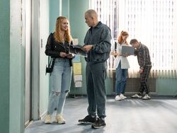 Обои Универ. Молодые