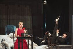 Обои TheatreHD: Добрый человек из Сезуана