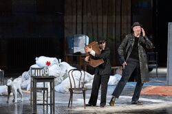 Обои TheatreHD: Добрый человек из Сезуана