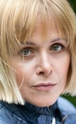 Анета Себюла-Хикинботэм