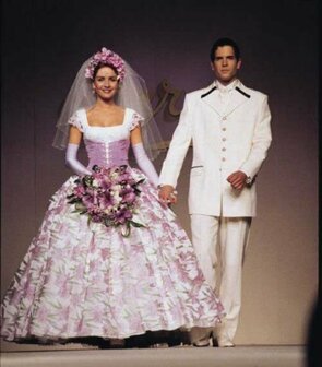 Фото из сериала Богатые и знаменитые (1997)