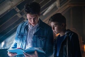 Фото из сериала Братья Харди (2020)