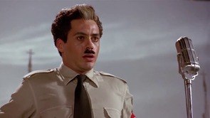 Фото из фильма Чаплин (1992)