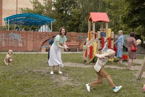 Фото из сериала Чужой ребенок (2024)