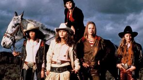 Фото из фильма Даже девушки-ковбои иногда грустят (1993)