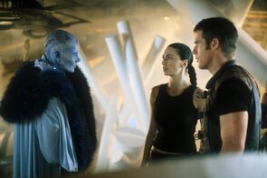 Фото из сериала Далеко во Вселенной (1999)