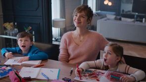 Фото из фильма Дом вверх дном (2019)