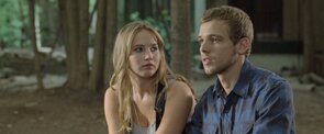 Фото из фильма Дом в конце улицы (2012)