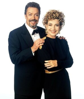 Фото из сериала Дом, в котором всё вверх дном (1997)