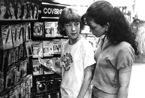Фото из фильма Достаточно стар (1984)