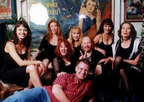 Фото из фильма Эльвира: Повелительница тьмы 2 (2001)