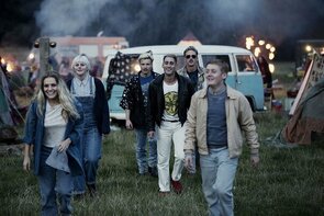 Фото из сериала Это — Англия. Год 1990 (2015)