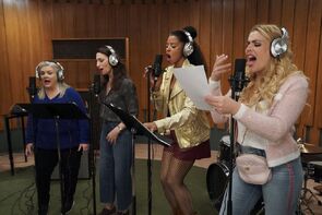 Фото из сериала Girls5eva (2021)