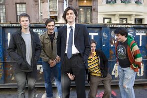 Фото из сериала Городские приматы (2010)