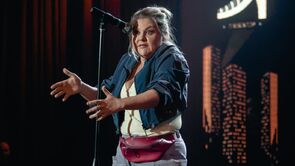 Фото из фильма Стендап под прикрытием (2021)