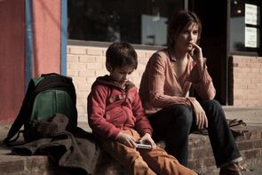 Фото из фильма Исследование семейных интересов (2011)