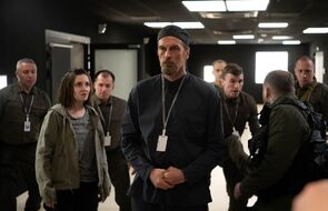 Фото из сериала Выжившие (2021)