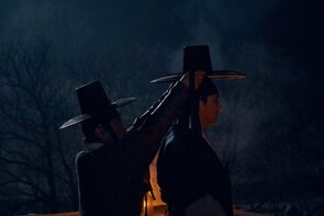 Фото из сериала Королевство зомби (2019)