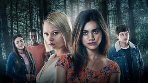 Фото из сериала Кошмар в летнем лагере (2018)