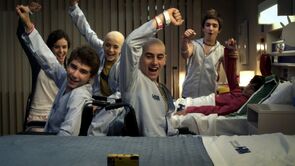 Фото из сериала Красные браслеты (2011)