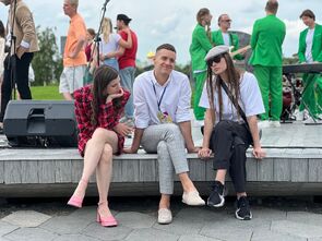 Фото из сериала Лето в городе (2023)