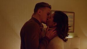 Фото из сериала Любить врага (2021)