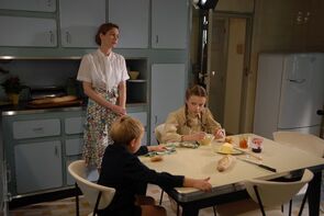 Фото из фильма Матери и дочери (2009)