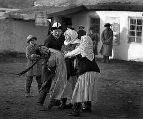 Фото из фильма Материнское поле (1968)