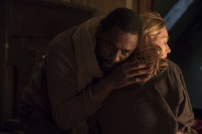 Фото из фильма Между нами горы (2017)