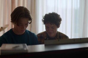 Фото из сериала Молодые монархи (2021)