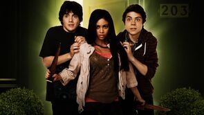 Фото из сериала Моя няня – вампир (2011)
