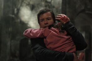 Фото из фильма Не бойся темноты (2011)