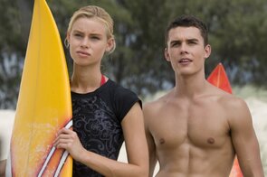 Фото из сериала Неземной сёрфинг (2012)