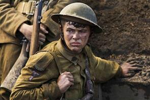Фото из фильма Ниже холма 60 (2010)