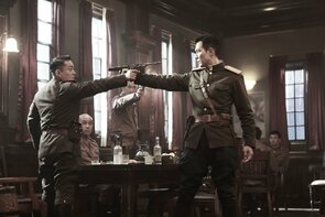 Фото из фильма Операция «Хромит» (2016)