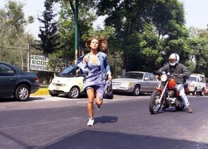 Фото из сериала Под одной кожей (2003)