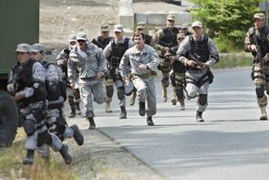 Фото из сериала Портал юрского периода: Новый мир (2013)