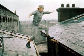 Фото из фильма Последний римейк Красавчика Жеста (1977)