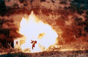 Фото из фильма Предательство за предательством (1997)