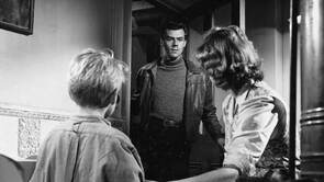 Фото из фильма Преследуемый (1952)